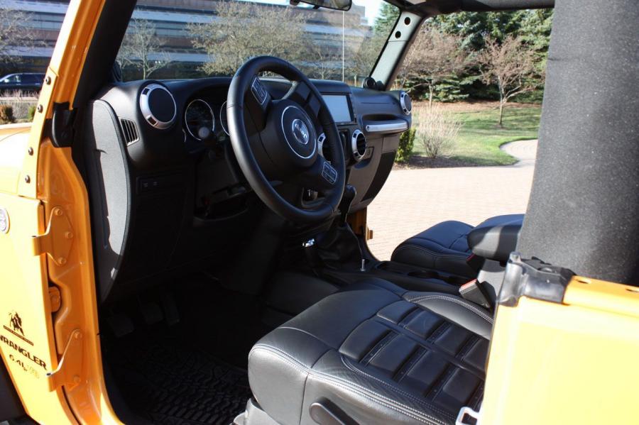  Jeep Wrangler Traildozer Concept 2012 года  (фото 5 из 15)